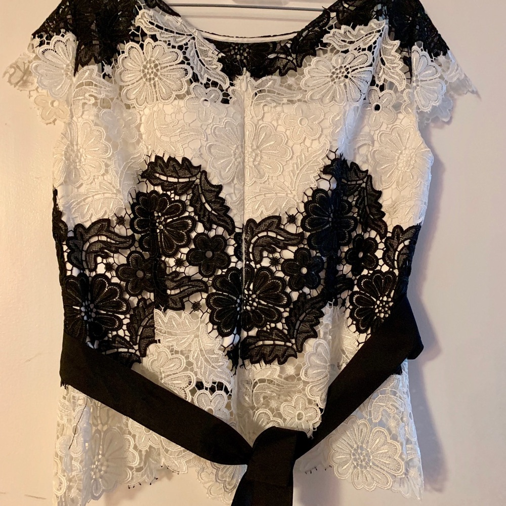 Tahari Top